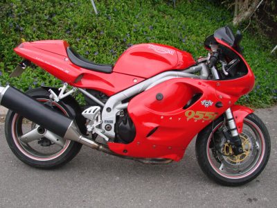 TRIUMPH DAYTONA 955i